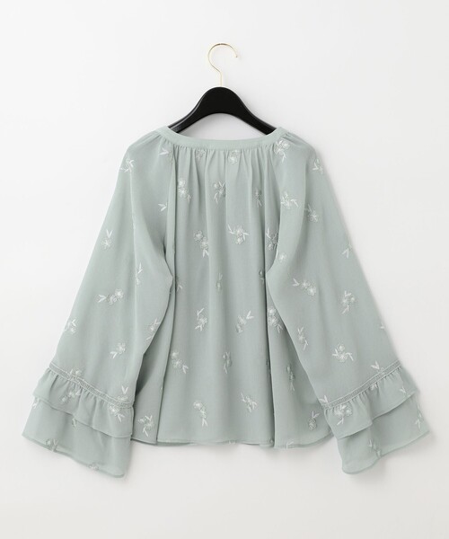 GRACE CONTINENTAL（グレースコンチネンタル）の「楊柳刺繍ブラウス（シャツ/ブラウス・レディース・ホワイト/グリーン・36）」の19枚目の写真
