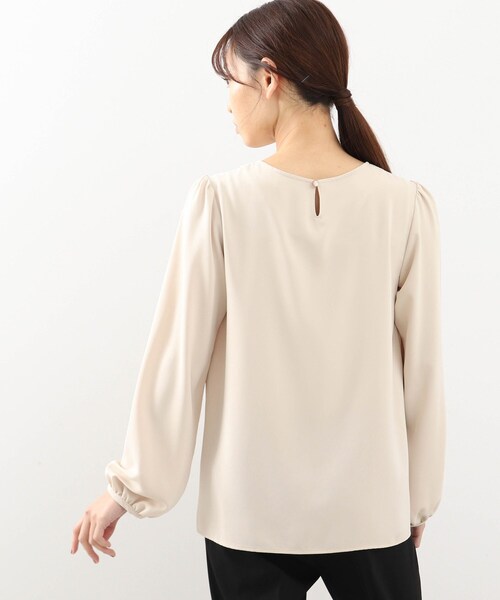 DRESKIP(ドレスキップ)の「◆【M-LL】フロントタックブラウス(シャツ/ブラウス・レディース・ブラック/オフホワイト/サンドベージュ・01/02/03/04)」の6枚目の写真