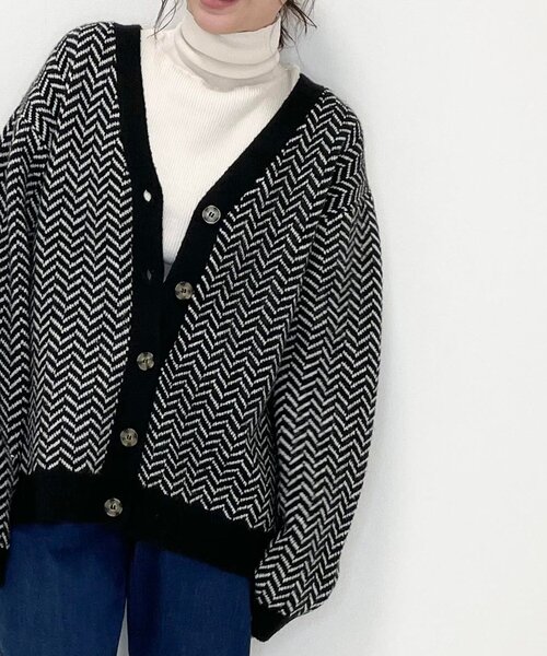 SHOO・LA・RUE(シューラルー)の「◆へリンボーン柄ジャガードニットカーディガン(カーディガン/ボレロ・レディース・ベージュ系その他6/ブラック系3・00)」の16枚目の写真