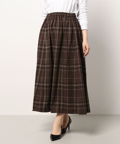 Samansa Mos2 blue（サマンサモスモスブルー）の「チェックギャザースカート（スカート・レディース・チャコール/ブラウン/ライトベージュ・ﾌﾘ-）」の2枚目の写真