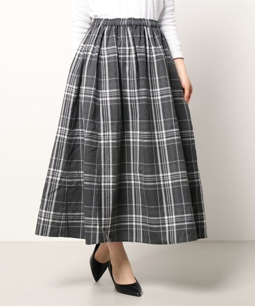 Samansa Mos2 blue（サマンサモスモスブルー）の「チェックギャザースカート（スカート・レディース・チャコール/ブラウン/ライトベージュ・ﾌﾘ-）」の6枚目の写真