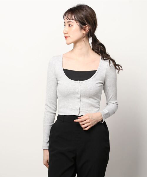 PUMA（プーマ）の「PUMA CLASSICS RIBBED LONGSLEEVE TEE / プーマ クラシックス リブ ロングスリーブ ティーシャツ（Tシャツ/カットソー・レディース・グレー/ナチュラル・S/XS）」の4枚目の写真