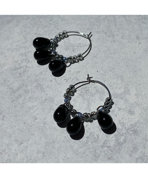 tone(トーン)の「【-lensa-】ブラック×クリアビーズ♡モノトーンフープピアス(MA)(ピアス(両耳用)・レディース・シルバー・FREE)」の8枚目の写真