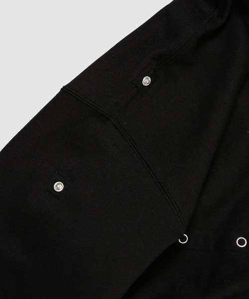 TAKAHIROMIYASHITATheSoloIst.(タカヒロミヤシタザソロイスト)の「oversizsd bondage hoodie(パーカー・メンズ・ブラック・44/46)」の4枚目の写真