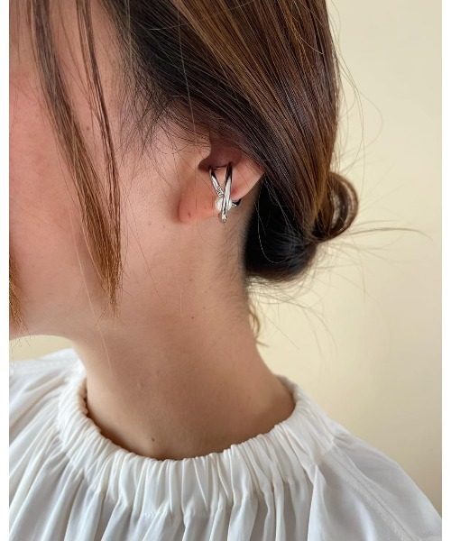 mou(モウ)の「ハンキングパールダブルフープイヤーカフ(片耳用)(ピアス(片耳用)・レディース・シルバー/ゴールド・FREE)」の10枚目の写真