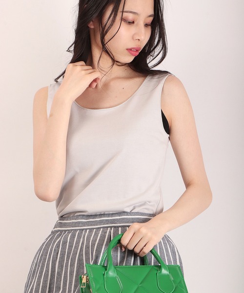 FUNALIVE(ファンアライブ)の「PAGE ONE 椿オイルしっとり保湿タンクトップ(タンクトップ・レディース・オフホワイト/ブラック/ライトグレー/モカ/グリーン・M/L)」の1枚目の写真