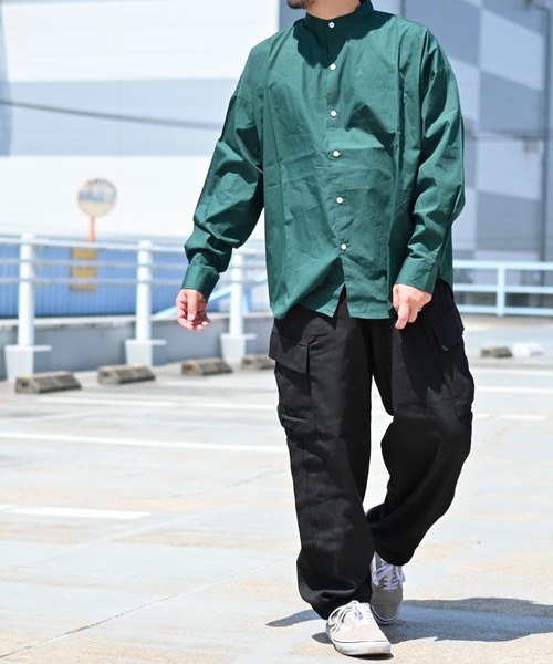 Anytime Songs(エニータイムソングス)の「綿ブロードバンドカラービッグシャツ(シャツ/ブラウス・メンズ・ホワイト/グリーン/グレイッシュベージュ/サックスブルー/ブラック/イエロー/ラベンダー/ホワイト系その他/サックスブルー系/グリーン系その他/ブラック系その他・LARGE/MEDIUM/X-LARGE)」の15枚目の写真