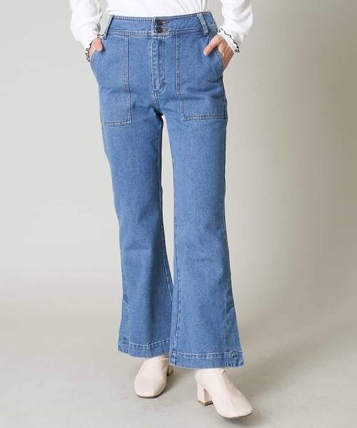 A de a.v.v（アードアー・ヴェ・ヴェ）の「［SET UP対応］デニムフレアパンツ（デニムパンツ・レディース・ブルー・38/36）」の5枚目の写真