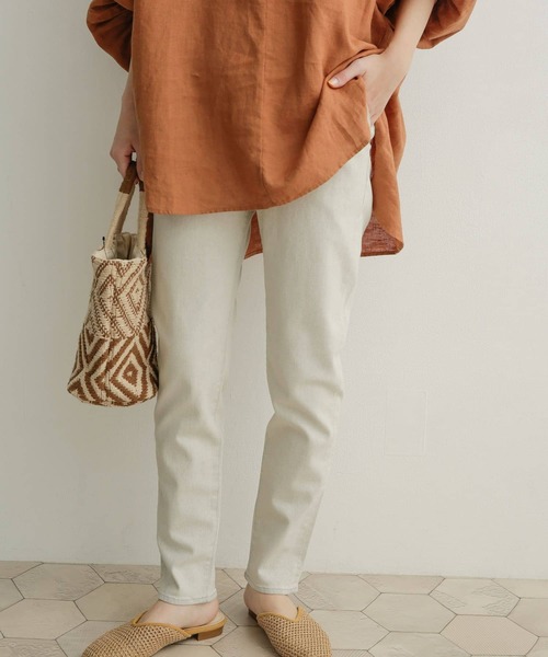 URBAN RESEARCH DOORS(アーバンリサーチドアーズ)の「デニムスリムイージーパンツ(デニムパンツ・レディース・ブラック/グレー/インディゴブルー・1/0)」の14枚目の写真