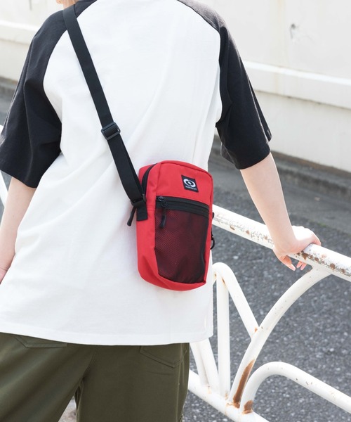 WEGO(ウィゴー)の「WEGO/ロゴメッシュミニショルダー(ショルダーバッグ・メンズ・ホワイト/ブラック/レッド・FREE)」の11枚目の写真