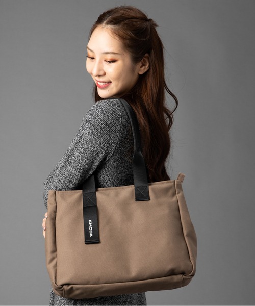 EMODA（エモダ）の「EMODA/エモダ　キャンバスグログランA4トート（トートバッグ・レディース・ブラック/オフホワイト/ブラウン系その他・FREE）」の6枚目の写真