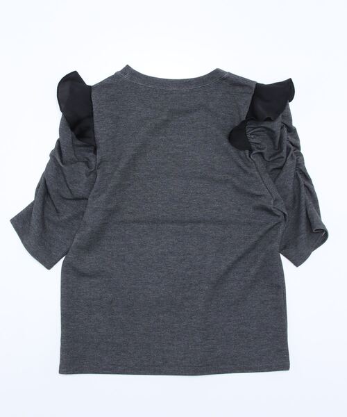 le reve vaniller(ル レーヴ ヴァニレ)の「パール & フリル パワーショルダー カットソー le reve vaniller(Tシャツ/カットソー・レディース・アイボリー/ピンク/グレー/ネイビー・M)」の7枚目の写真