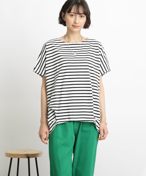 SHOO・LA・RUE（シューラルー）の「◆【接触冷感/洗濯機可】タック フレンチスリーブ Tシャツ（Tシャツ/カットソー・レディース・ブラック/オリーブ/ホワイト系/ブラック系2/ブルー系2/ピンク系・00）」の7枚目の写真