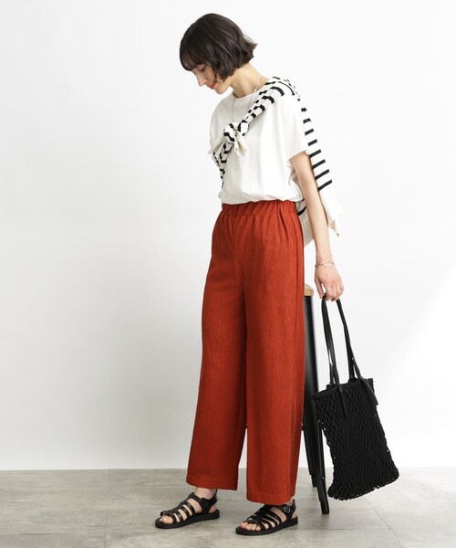 SHOO・LA・RUE（シューラルー）の「◆【接触冷感/洗濯機可】タック フレンチスリーブ Tシャツ（Tシャツ/カットソー・レディース・ブラック/オリーブ/ホワイト系/ブラック系2/ブルー系2/ピンク系・00）」の19枚目の写真