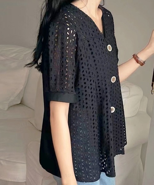 Dalfwin（ダールフィン）の「パンチングレースブラウス（シャツ/ブラウス・レディース・ブラック/ホワイト・FREE）」の2枚目の写真
