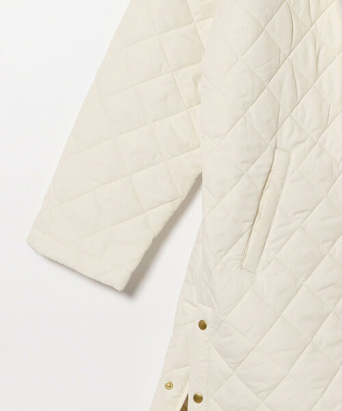 B:MING by BEAMS（ビーミングバイビームス）の「B:MING by BEAMS / キルト ロング コート（ノーカラージャケット・レディース・オリーブ/アイボリー/ブラック・MEDIUM/SMALL）」の22枚目の写真