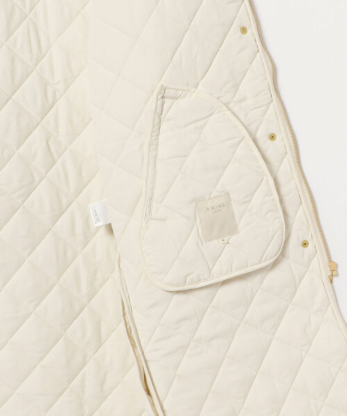 B:MING by BEAMS（ビーミングバイビームス）の「B:MING by BEAMS / キルト ロング コート（ノーカラージャケット・レディース・オリーブ/アイボリー/ブラック・MEDIUM/SMALL）」の6枚目の写真