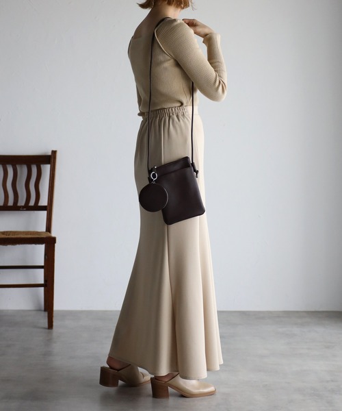 POUTOJOURU（ポートジュール）の「【ポートジュール】　フェイクレザーマルチケース　コインケース付き（ショルダーバッグ・レディース・アイボリー/ブラック/ダークブラウン/グレイッシュベージュ・FREE）」の21枚目の写真