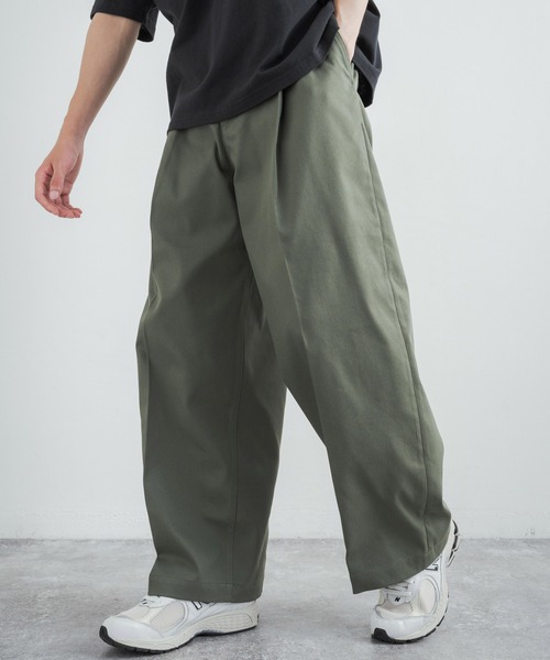 Audience(オーディエンス)の「CAVE カツラギ 1タックセンタープレスワイドパンツ AUD3526(チノパンツ・メンズ・ネイビー/アーミー/キナリ/カーキ・L/XL/M)」の4枚目の写真