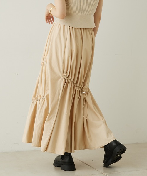 Chico（チコ）の「ドロストナイロンボリュームスカート（スカート・レディース・ブラック/ベージュ/カーキ・FREE）」の9枚目の写真