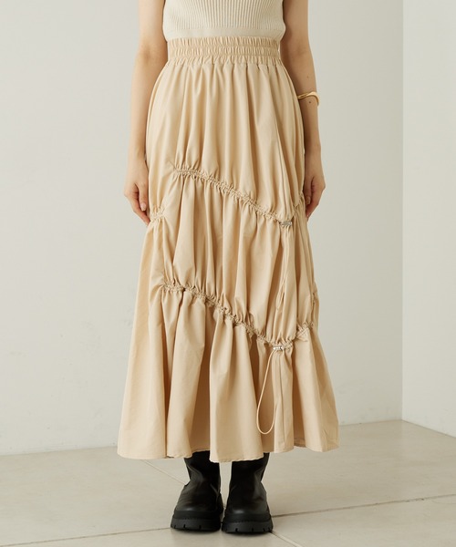 Chico（チコ）の「ドロストナイロンボリュームスカート（スカート・レディース・ブラック/ベージュ/カーキ・FREE）」の20枚目の写真