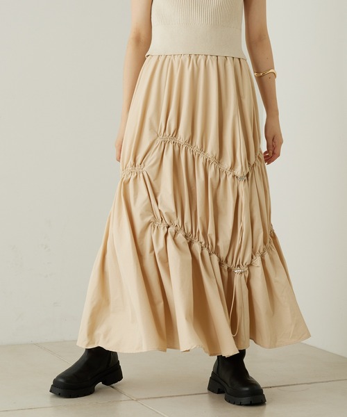 Chico（チコ）の「ドロストナイロンボリュームスカート（スカート・レディース・ブラック/ベージュ/カーキ・FREE）」の8枚目の写真