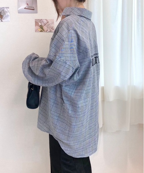 CECIL McBEE(セシルマクビー)の「バックロゴ刺繍チェックシャツ(シャツ/ブラウス・レディース・グレー/ライトベージュ/ベージュ/ブラウン・MEDIUM)」の7枚目の写真