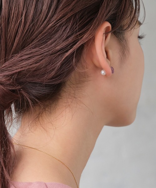 Phoebe(フィービィー)の「<ラストワン>【K14GF】アメシスト&パールバックキャッチピアス/天然石(ピアス(両耳用)・レディース・パープル・FREE)」の3枚目の写真
