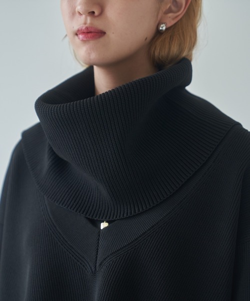 VACANCY（ヴァカンシー）の「ネックウォーマー付きVネックニット（ニット/セーター・レディース・ブラック/グレー/ホワイト・FREE）」の15枚目の写真