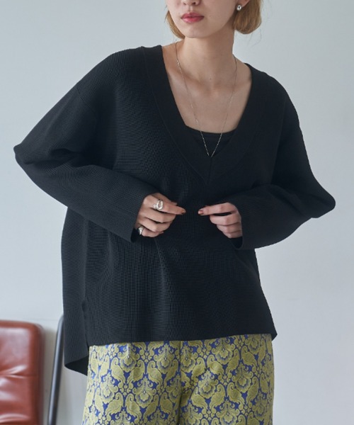 VACANCY（ヴァカンシー）の「ネックウォーマー付きVネックニット（ニット/セーター・レディース・ブラック/グレー/ホワイト・FREE）」の6枚目の写真