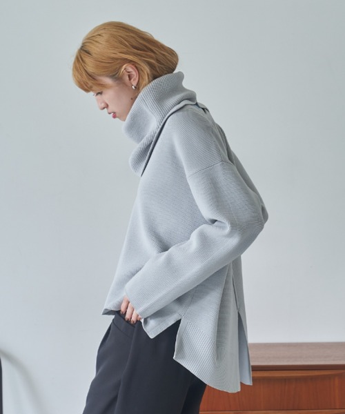 VACANCY（ヴァカンシー）の「ネックウォーマー付きVネックニット（ニット/セーター・レディース・ブラック/グレー/ホワイト・FREE）」の20枚目の写真