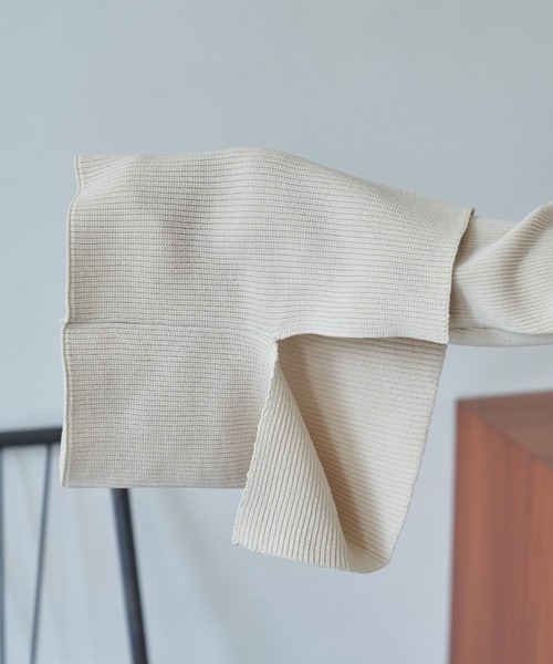 VACANCY（ヴァカンシー）の「ネックウォーマー付きVネックニット（ニット/セーター・レディース・ブラック/グレー/ホワイト・FREE）」の8枚目の写真