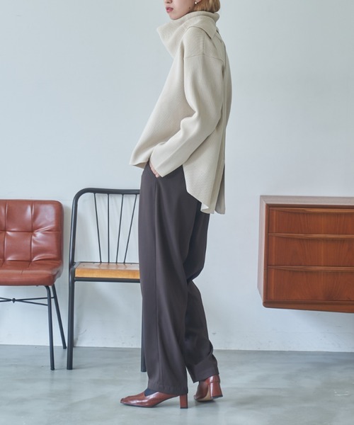 VACANCY（ヴァカンシー）の「ネックウォーマー付きVネックニット（ニット/セーター・レディース・ブラック/グレー/ホワイト・FREE）」の9枚目の写真