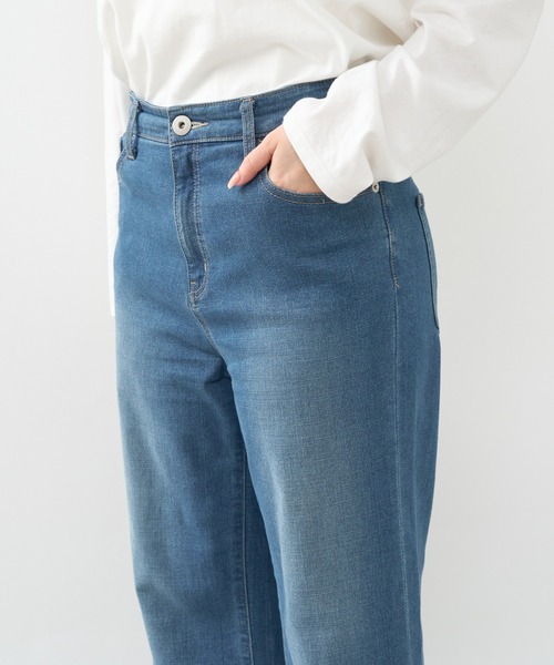 un dix cors(アンディコール)の「《3サイズ展開》リラックスセミワイドデニム(デニムパンツ・レディース・ブルー/ネイビー/グレー・M/L/S)」の4枚目の写真