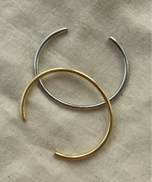 ciite'（シーテ）の「細幅シンプル メタルバングル（バングル/リストバンド・レディース・ゴールド/シルバー・FREE）」の10枚目の写真