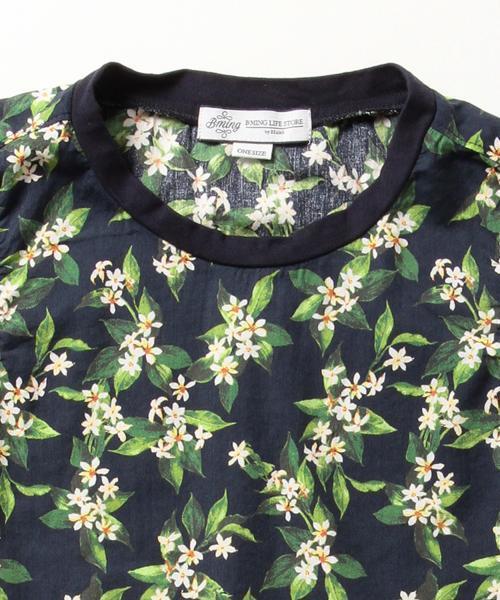 B:MING by BEAMS(ビーミングバイビームス)の「<InRed 6・7月号掲載>ビーミング by ビームス / プリントノースリーブブラウス(シャツ/ブラウス・レディース・ネイビー/サックスブルー/ホワイト/オフホワイト・ONE SIZE)」の16枚目の写真