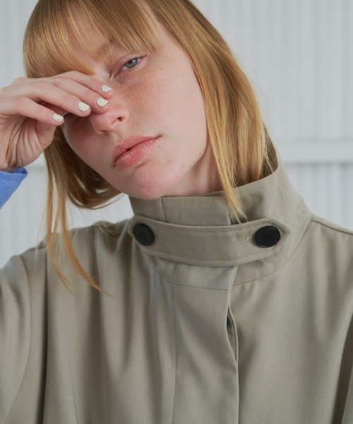 Aunt Marie's（アントマリーズ）の「ボリュームスリーブスタンドコート（トレンチコート・レディース・モカ/ベージュ・FREE/MEDIUM/TALL）」の4枚目の写真