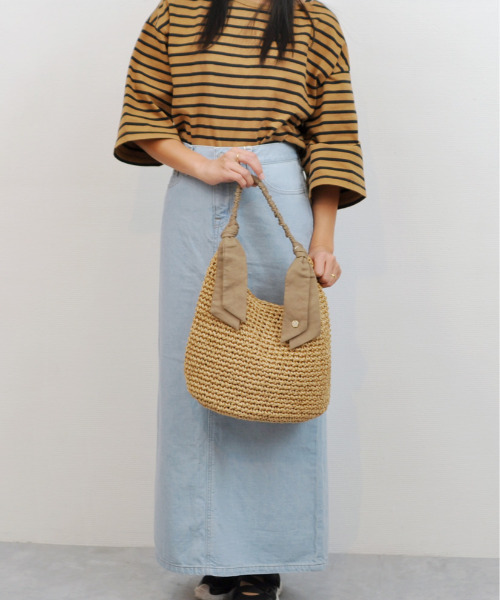 cache cache(カシュ カシュ)の「カシュカシュ cachecache / 下がりリボンワンハンドルトートバッグ(かごバッグ・レディース・マスタード/ラベンダー/ブルー/ブラウン/ピンク/ブラック/グリーン・FREE)」の13枚目の写真