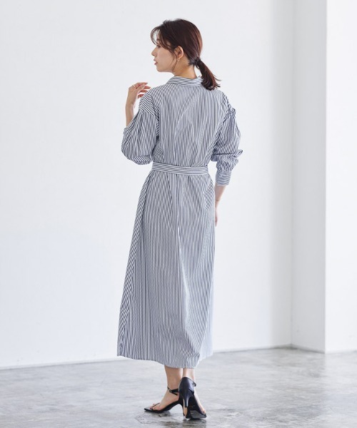 Pierrot（ピエロ）の「ストライプボリュームスリーブシャツワンピース（シャツワンピース・レディース・ネイビー/ライトブルー/オフホワイト・M/L）」の18枚目の写真