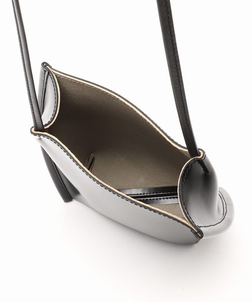 Courtney Orla（コートニーオーラ）の「【COURTNEY ORLA / コートニーオーラ】SLOPE TOTE mini（ショルダーバッグ・レディース・ブラック/レッド・FREE）」の18枚目の写真