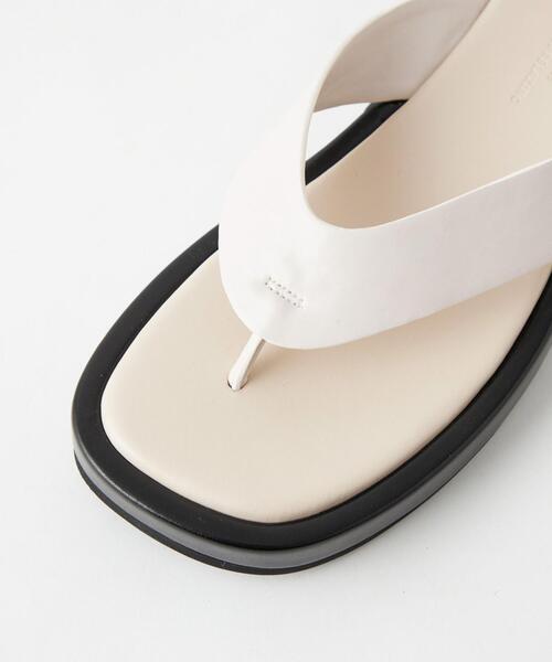 green label relaxing（グリーンレーベルリラクシング）の「プラット トングサンダル(3.5cmヒール)（サンダル・レディース・ブラック/オフホワイト・S/M/L/XL）」の13枚目の写真
