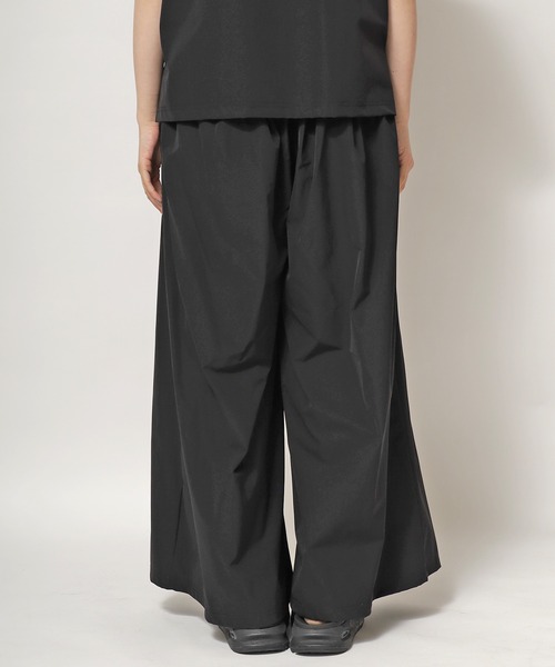 THOUSAND MILE（サウザンドマイル）の「THOUSAND MILE/サウザンドマイル ROOMY FLARE PANTS SET UP セットアップ（Tシャツ/カットソー・レディース・ブラック/オリーブ/ダークグレー・FREE）」の7枚目の写真