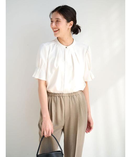 green label relaxing(グリーンレーベルリラクシング)の「スリーブタック ブラウス -マシンウォッシャブル-(シャツ/ブラウス・レディース・ブラック/ホワイト/ブラウン・FREE)」の9枚目の写真