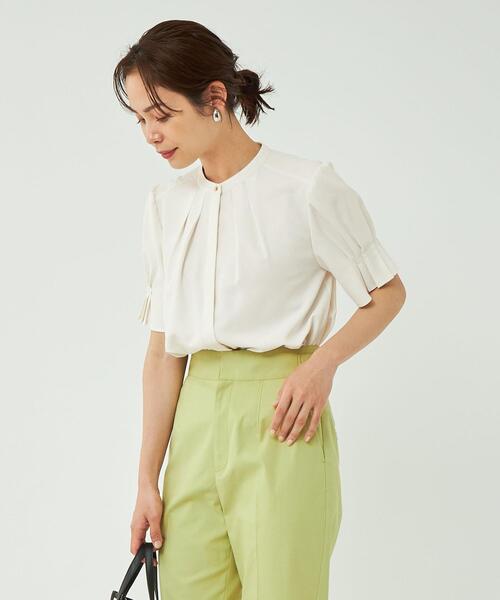 green label relaxing(グリーンレーベルリラクシング)の「スリーブタック ブラウス -マシンウォッシャブル-(シャツ/ブラウス・レディース・ブラック/ホワイト/ブラウン・FREE)」の12枚目の写真