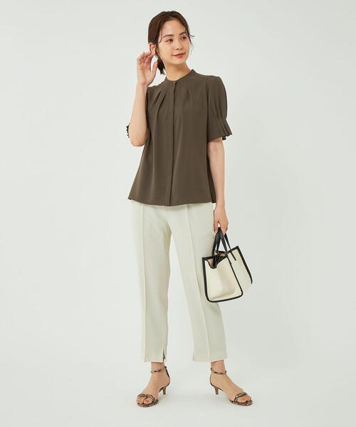 green label relaxing(グリーンレーベルリラクシング)の「スリーブタック ブラウス -マシンウォッシャブル-(シャツ/ブラウス・レディース・ブラック/ホワイト/ブラウン・FREE)」の19枚目の写真