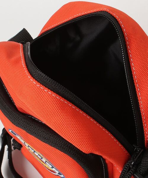 Dickies（ディッキーズ）の「Dickies/ディッキーズ アイコン ミニ ショルダーバッグ DK DER ICON MINI SHOULDER（ショルダーバッグ・メンズ・ブラック/グリーン/ピンク/ブルー/ベージュ/オレンジ・FREE）」の9枚目の写真