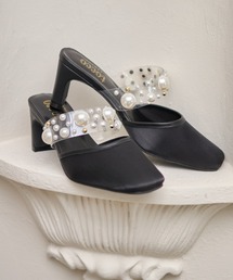 パールスタッズ付きミュールサンダル