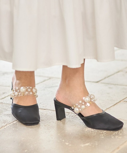 tocco closet（トッコ　クローゼット）の「パールスタッズ付きミュールサンダル（サンダル・レディース・ブラック/オフホワイト・M/L/S）」の7枚目の写真