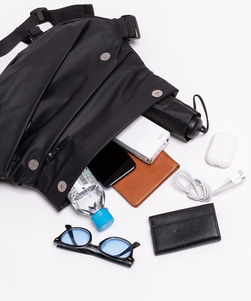 SVEC(シュベック)の「ロールトップ ショルダーバッグ(ショルダーバッグ・メンズ・ブラック/グレー・FREE)」の14枚目の写真