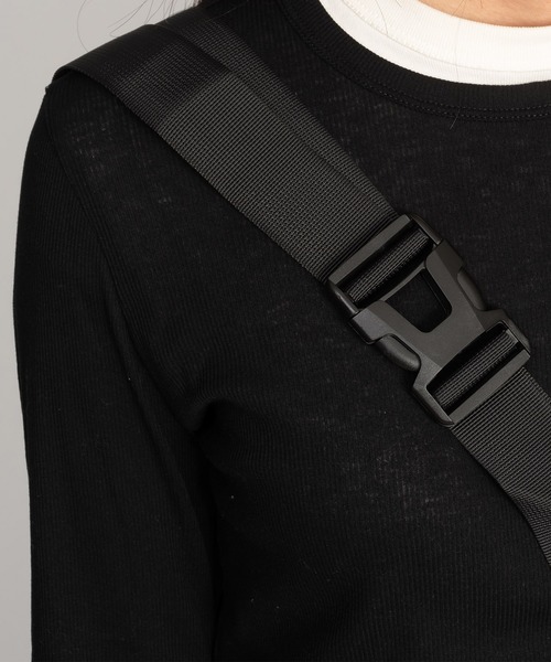 SVEC(シュベック)の「ロールトップ ショルダーバッグ(ショルダーバッグ・メンズ・ブラック/グレー・FREE)」の15枚目の写真